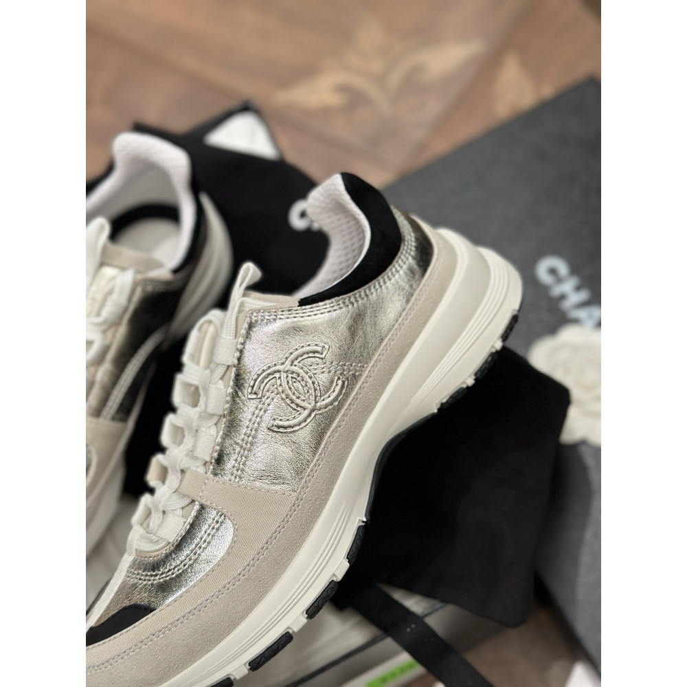 Chanel 25A Sneakers!