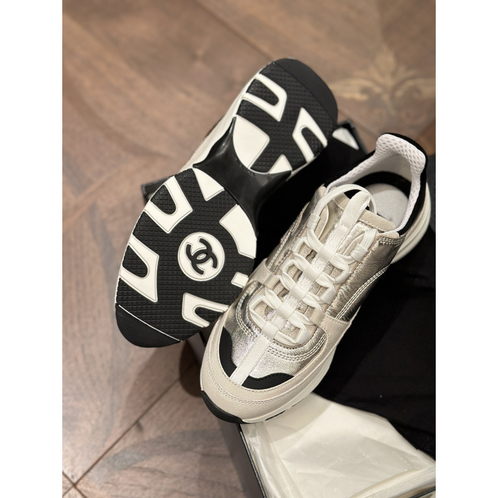 Chanel 25A Sneakers!