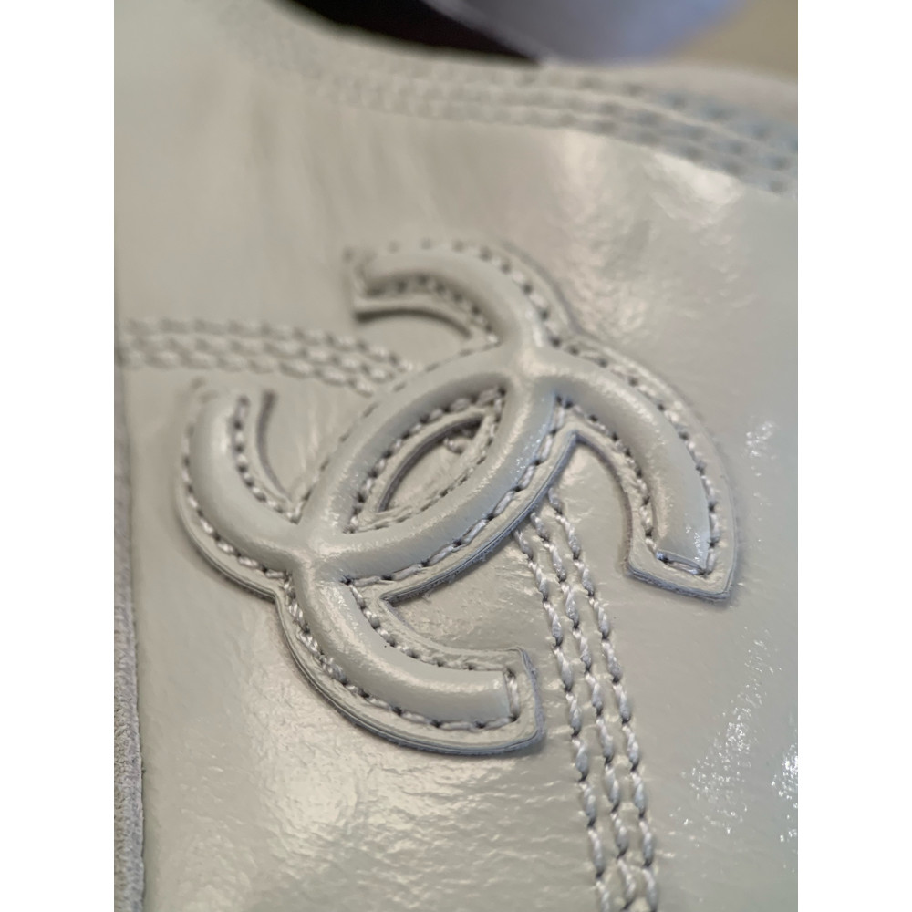 Chanel 25A Sneakers!