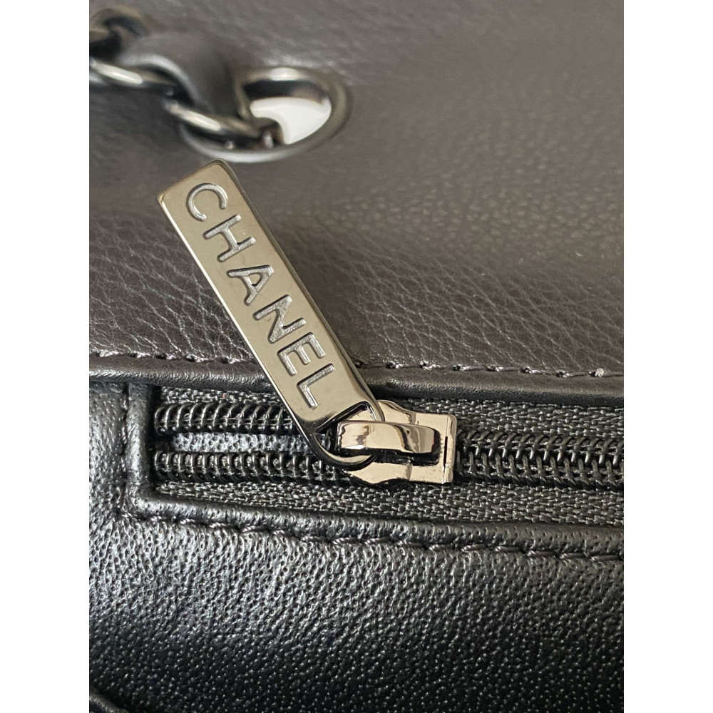 Chanel Classic Flap 20cm mini handbag! 