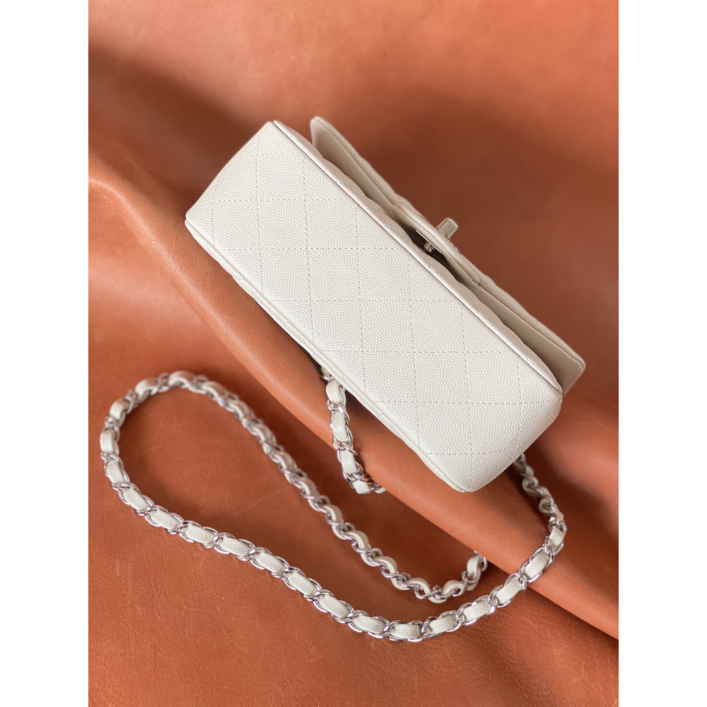 Chanel Classic Flap 20cm mini handbag! 