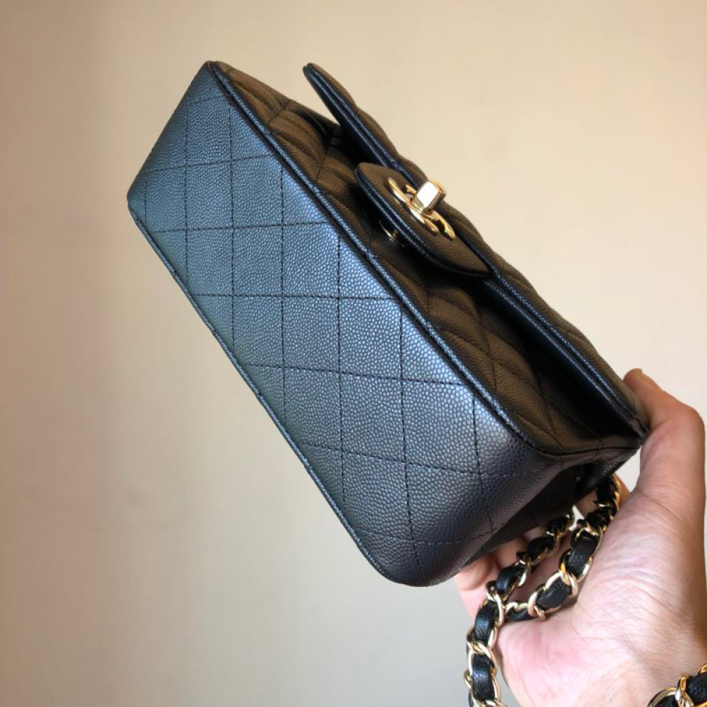 Chanel Classic Flap 20cm mini handbag! 