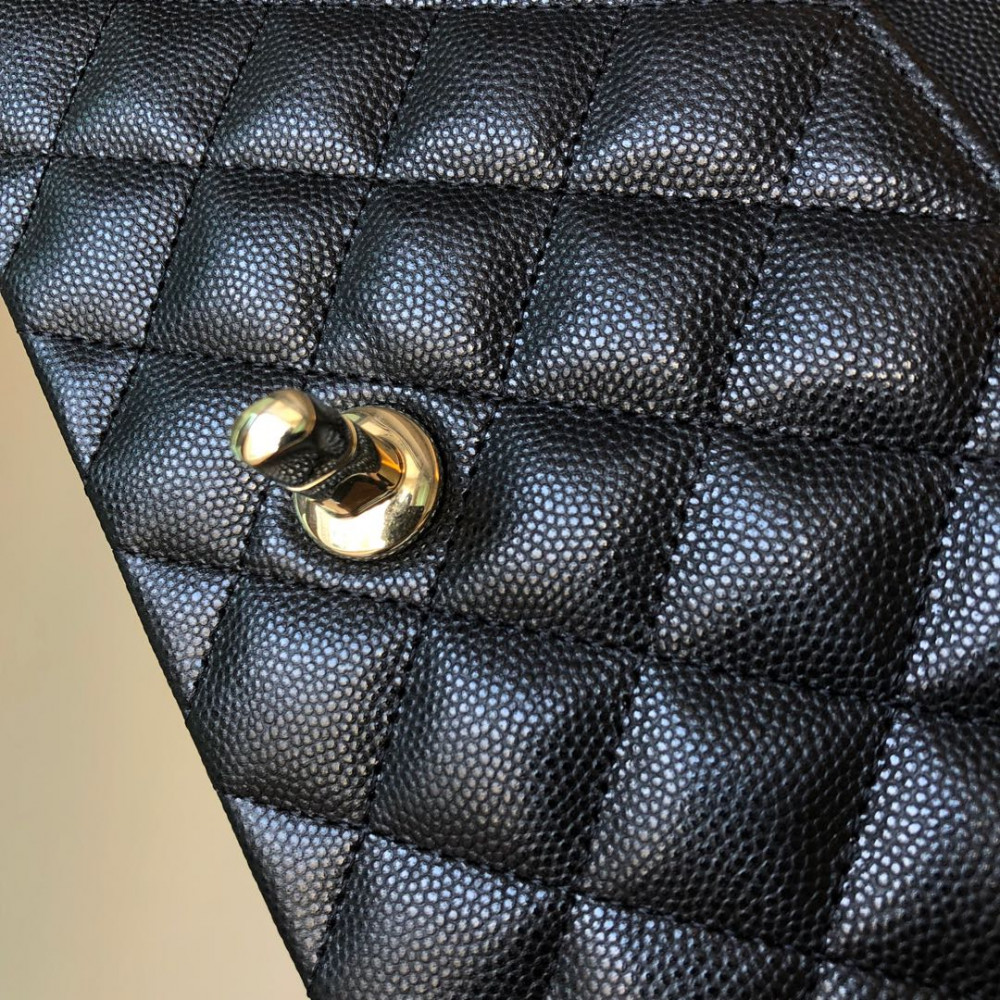 Chanel Classic Flap 20cm mini handbag! 