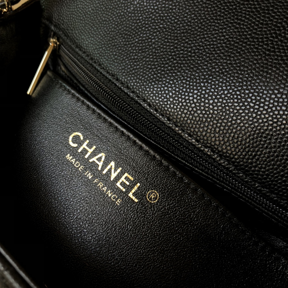 Chanel Classic Flap 20cm mini handbag! 