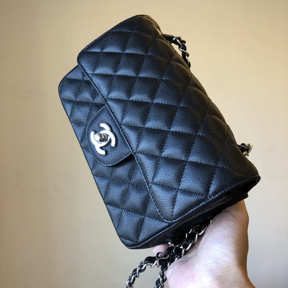 Chanel Classic Flap 20cm mini handbag! 
