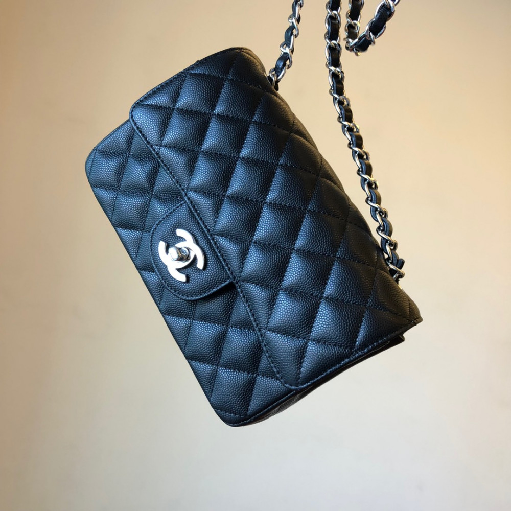 Chanel Classic Flap 20cm mini handbag! 