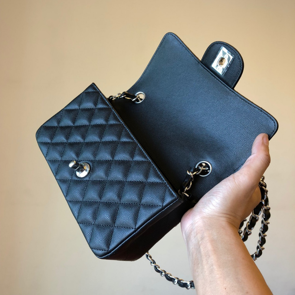 Chanel Classic Flap 20cm mini handbag! 