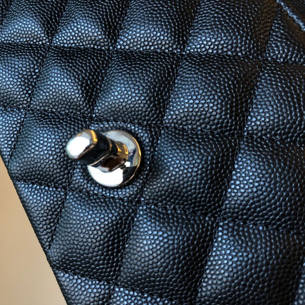 Chanel Classic Flap 20cm mini handbag! 
