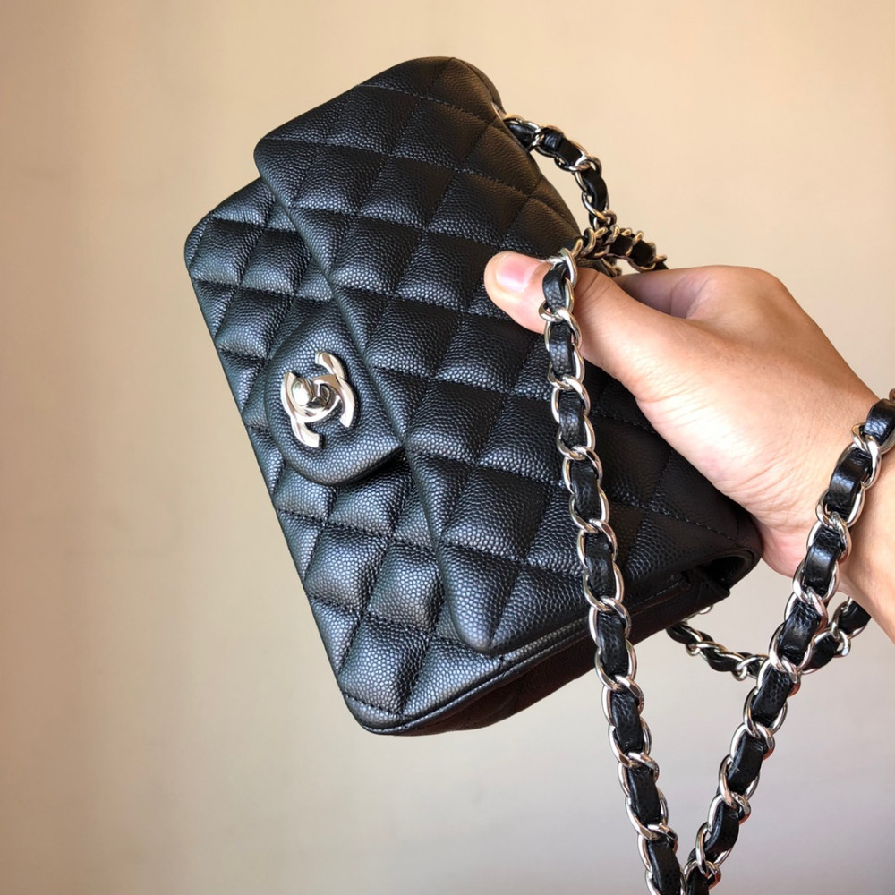 Chanel Classic Flap 20cm mini handbag! 