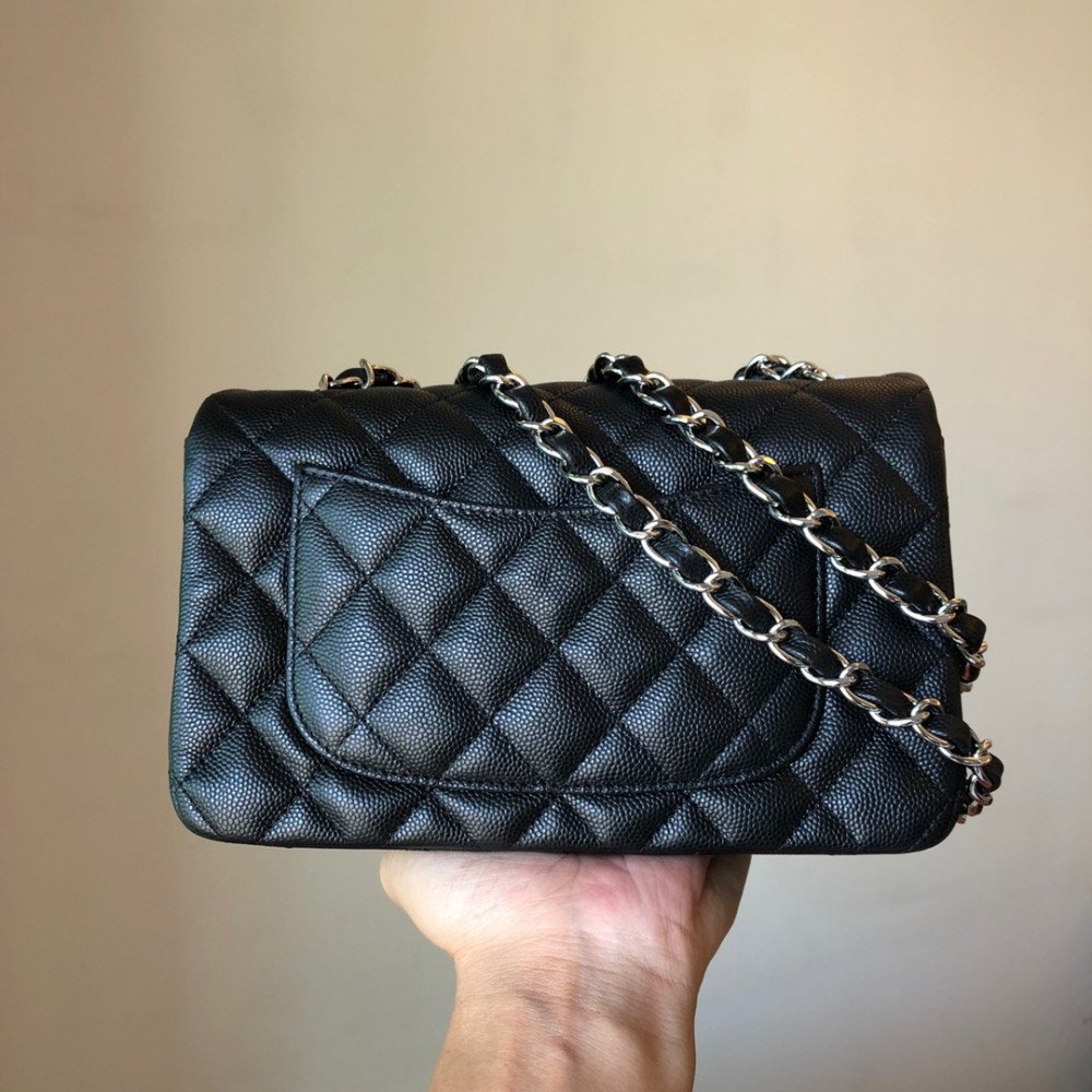 Chanel Classic Flap 20cm mini handbag! 