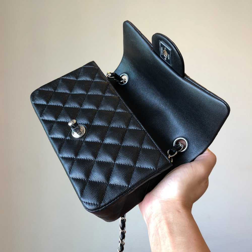 Chanel Classic Flap 20cm mini handbag! 