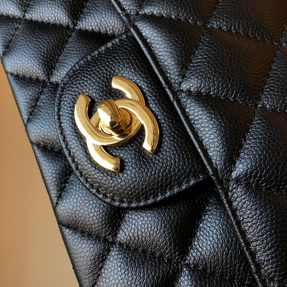 Chanel Classic Flap 20cm mini handbag! 
