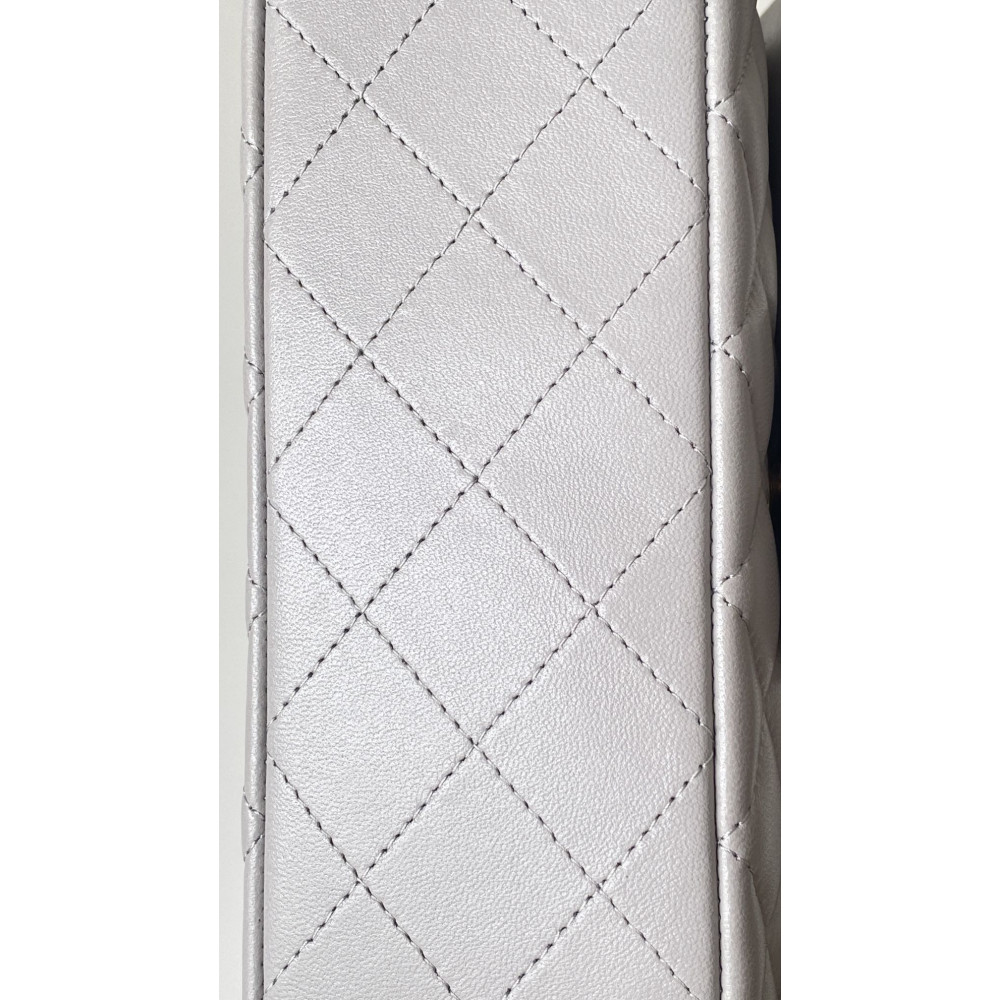 Chanel Classic Flap 20cm mini handbag! 