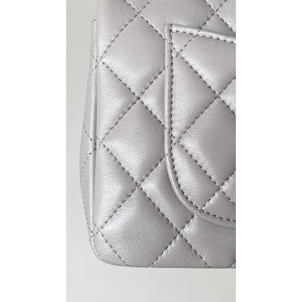 Chanel Classic Flap 20cm mini handbag! 