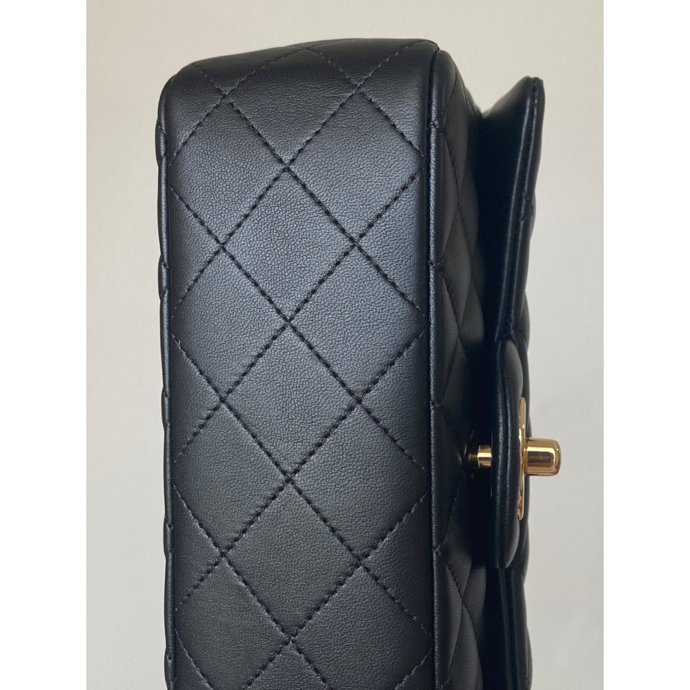 Chanel Classic Flap 20cm mini handbag! 