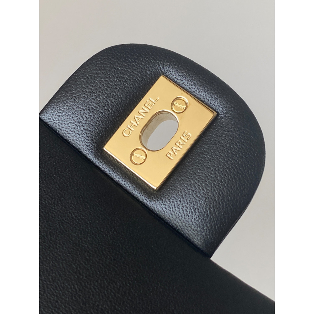 Chanel Classic Flap 20cm mini handbag! 