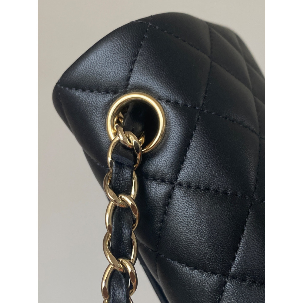 Chanel Classic Flap 20cm mini handbag! 