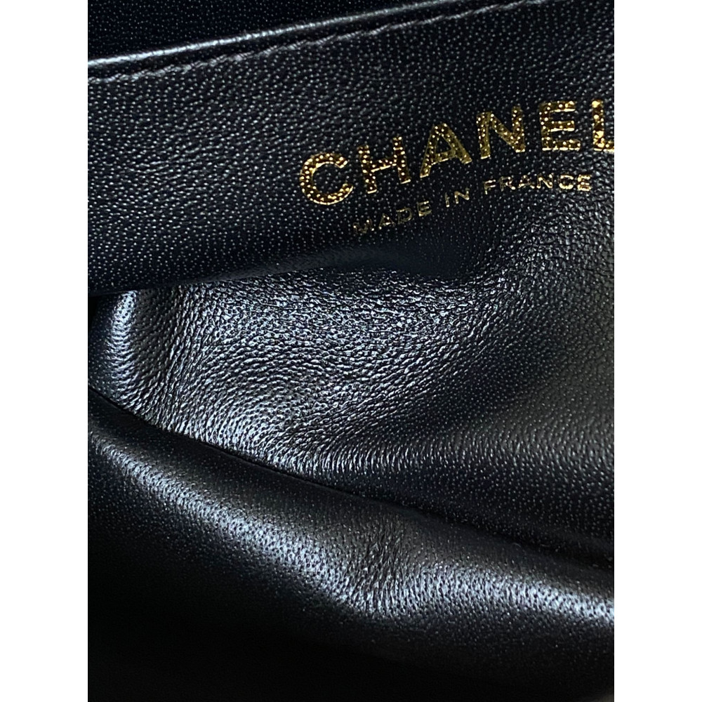 Chanel Classic Flap 20cm mini handbag! 