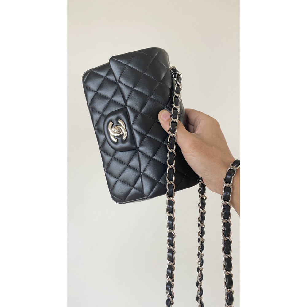 Chanel Classic Flap 20cm mini handbag! 