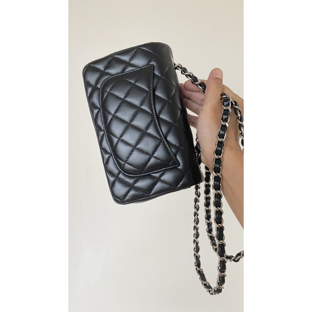 Chanel Classic Flap 20cm mini handbag! 