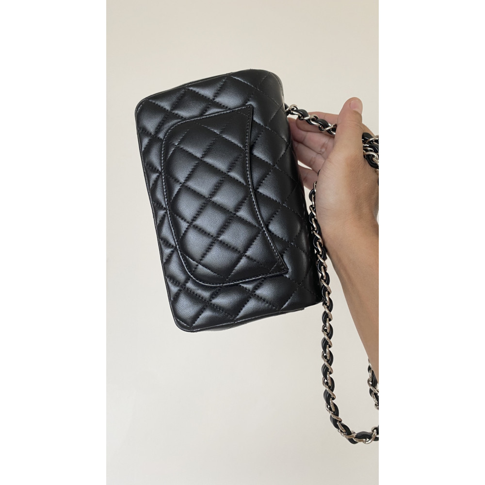 Chanel Classic Flap 20cm mini handbag! 