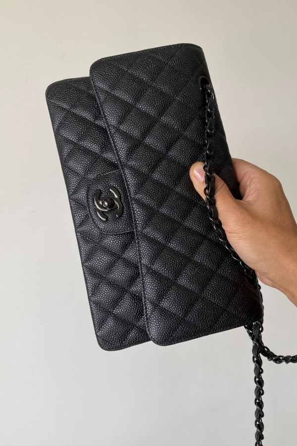 Chanel Classic Flap 25cm medium handbag!