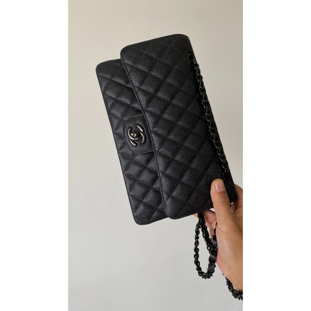 Chanel Classic Flap 25cm medium handbag!