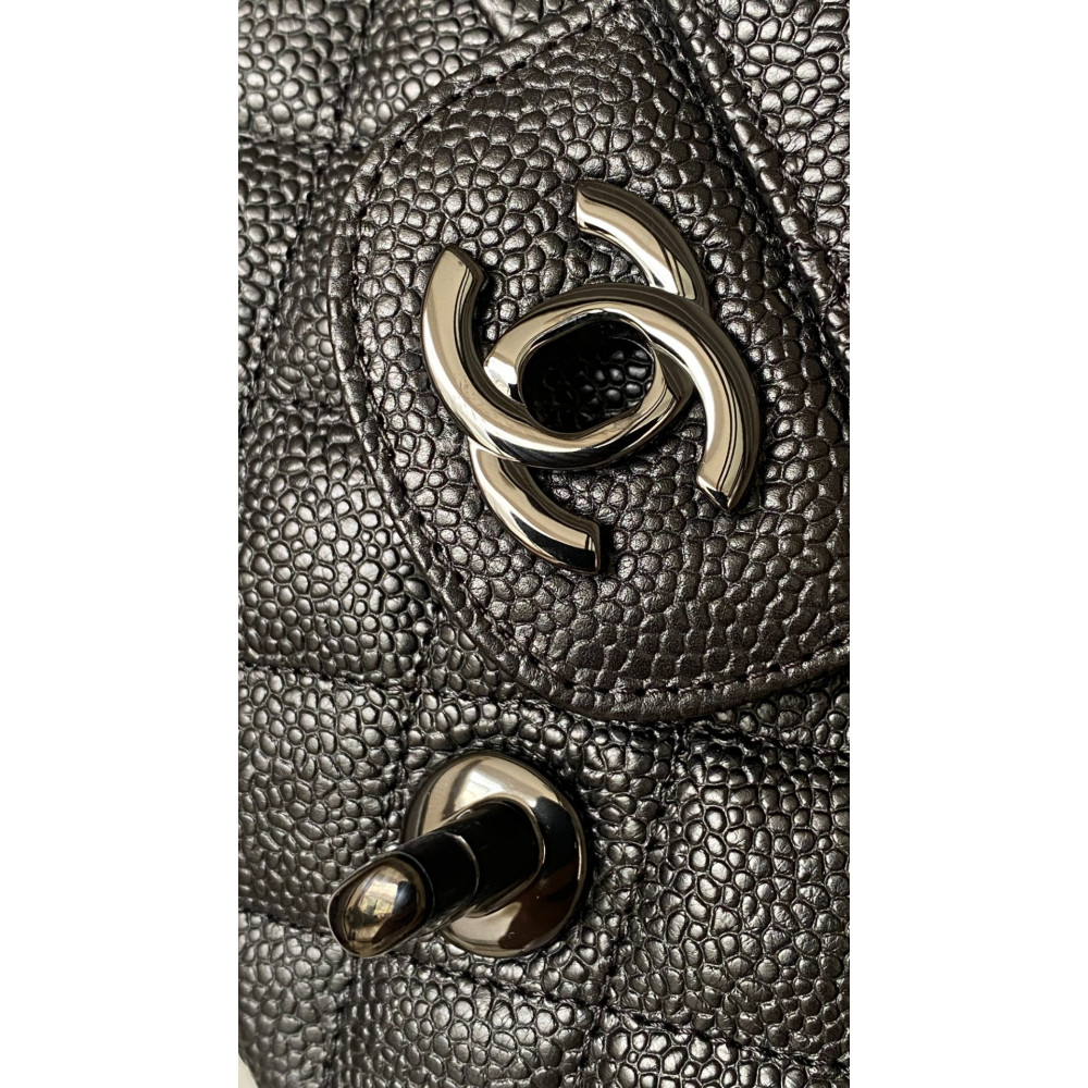 Chanel Classic Flap 25cm medium handbag!