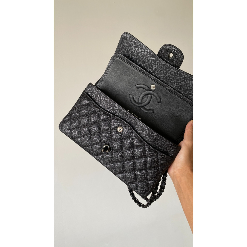 Chanel Classic Flap 25cm medium handbag!