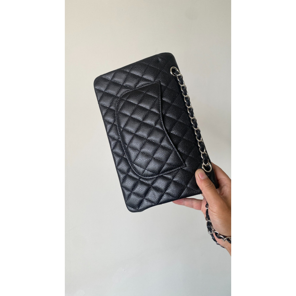 Chanel Classic Flap 25cm medium handbag!