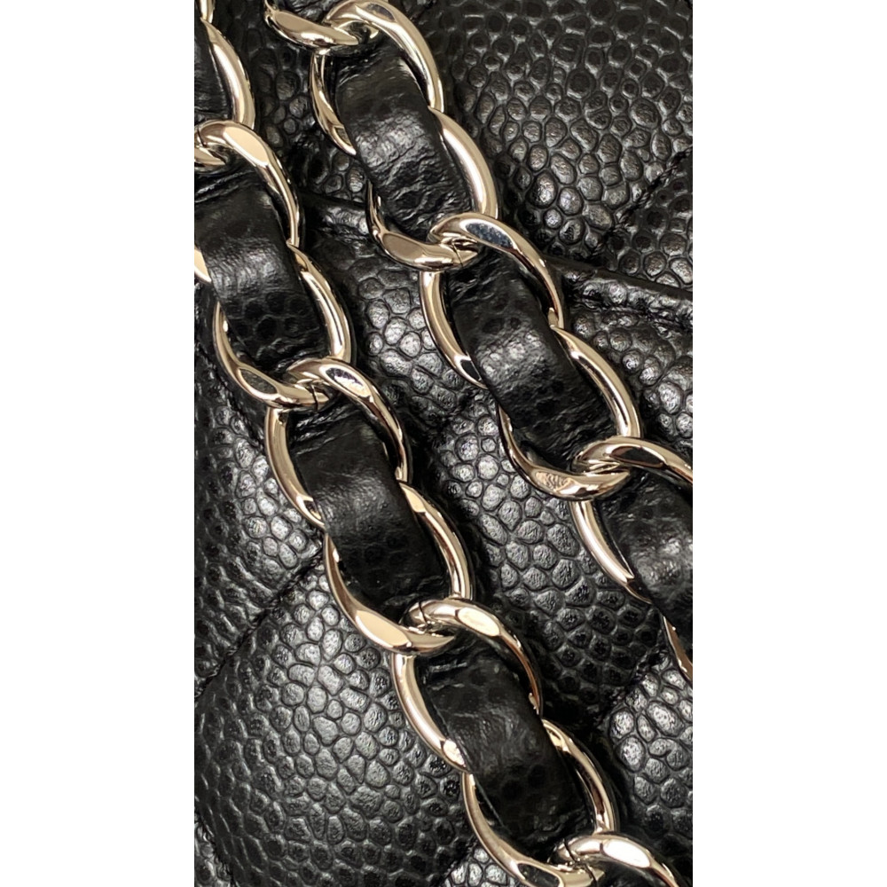 Chanel Classic Flap 25cm medium handbag!