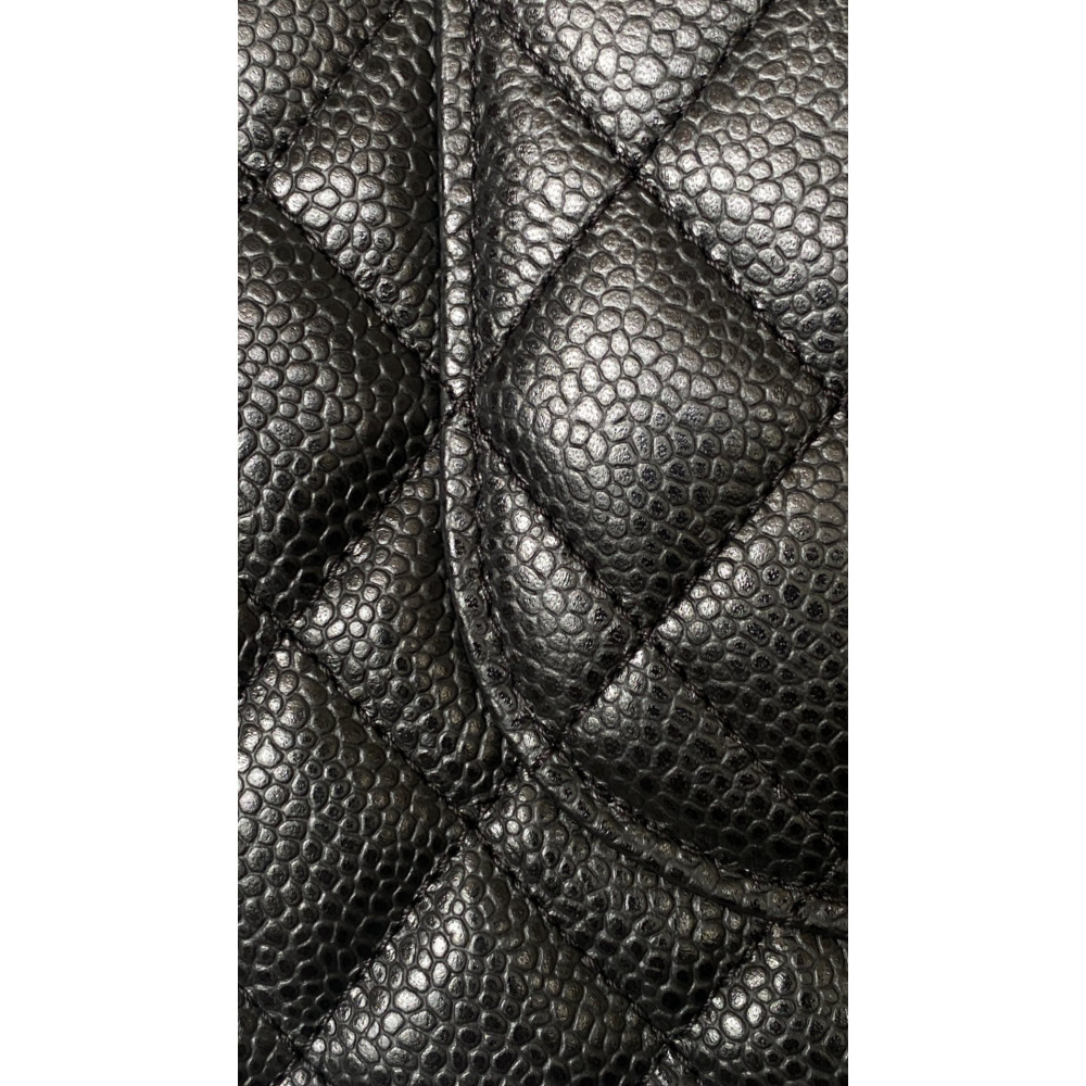 Chanel Classic Flap 25cm medium handbag!