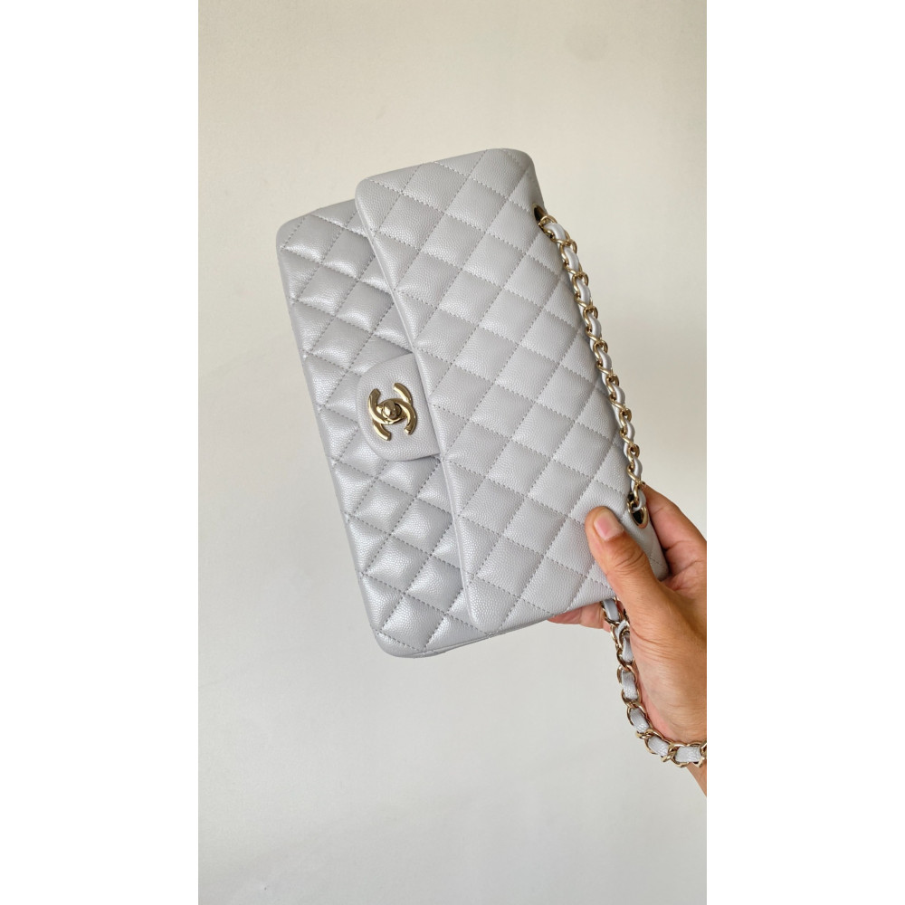 Chanel Classic Flap 25cm medium handbag!