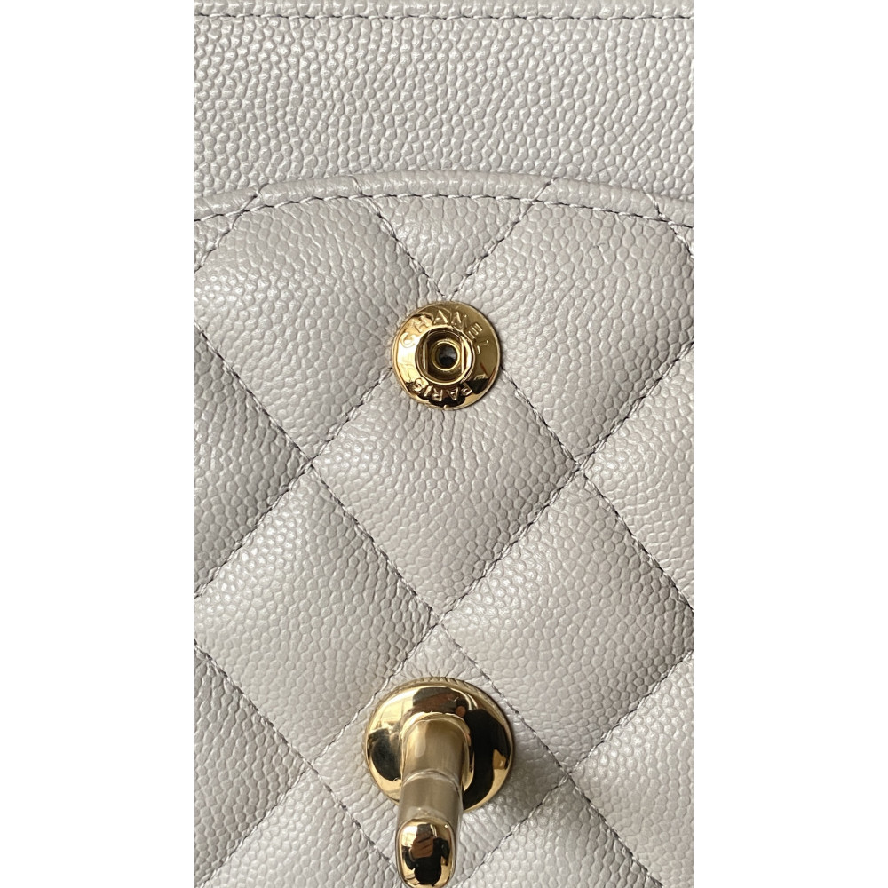 Chanel Classic Flap 25cm medium handbag!