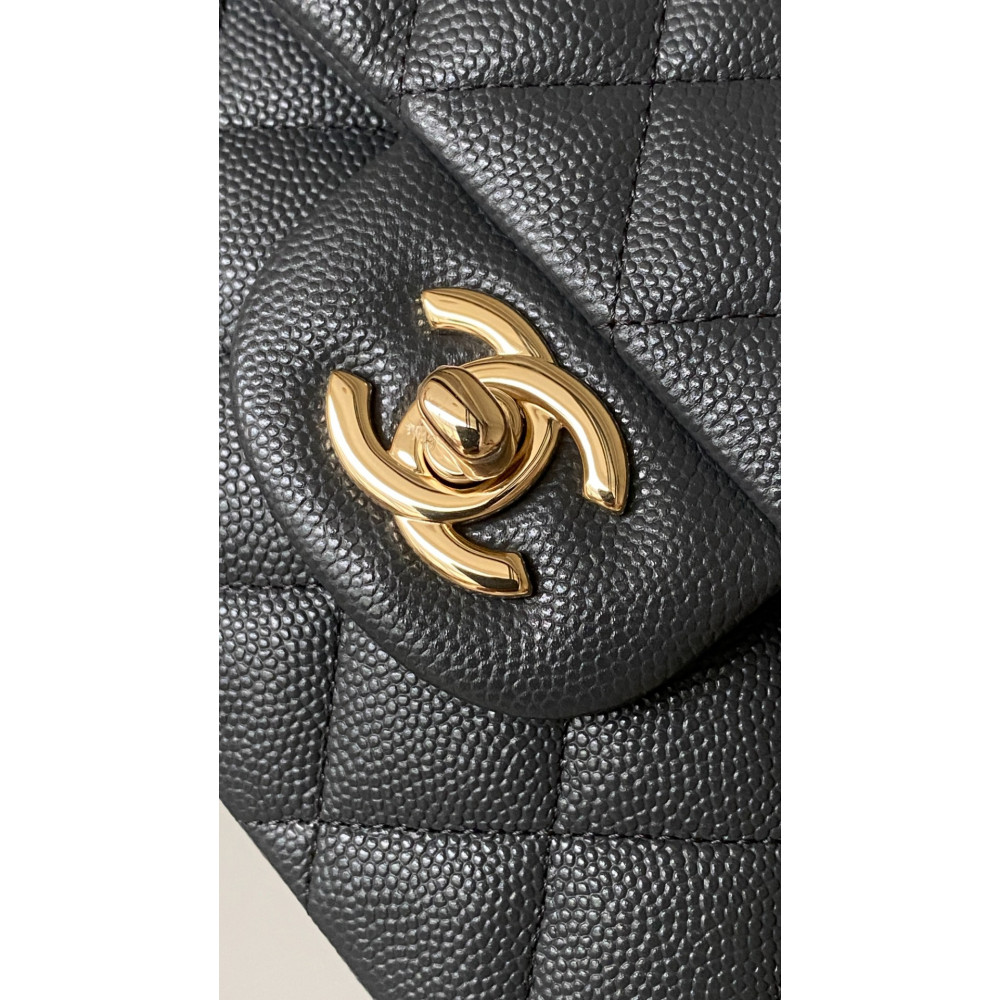 Chanel Classic Flap 25cm medium handbag!