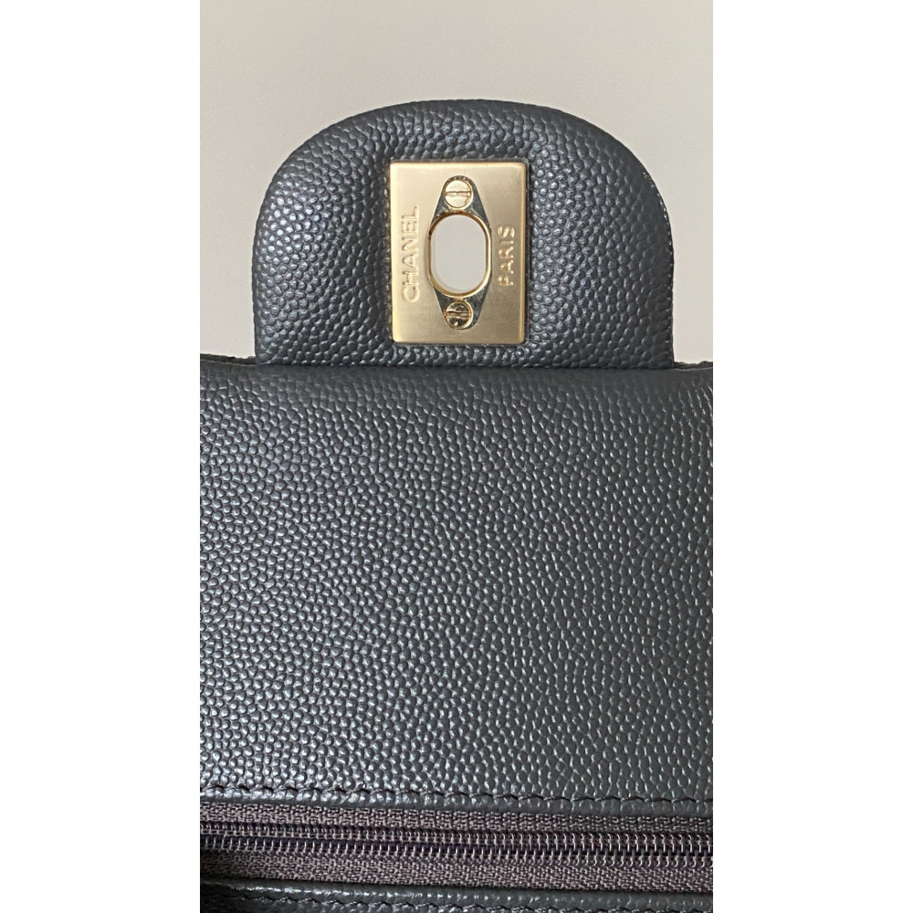 Chanel Classic Flap 25cm medium handbag!
