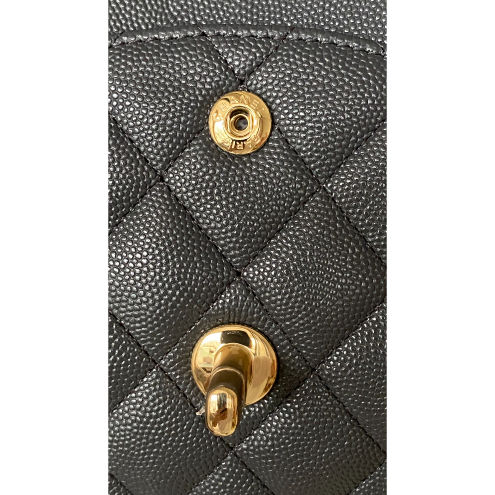 Chanel Classic Flap 25cm medium handbag!