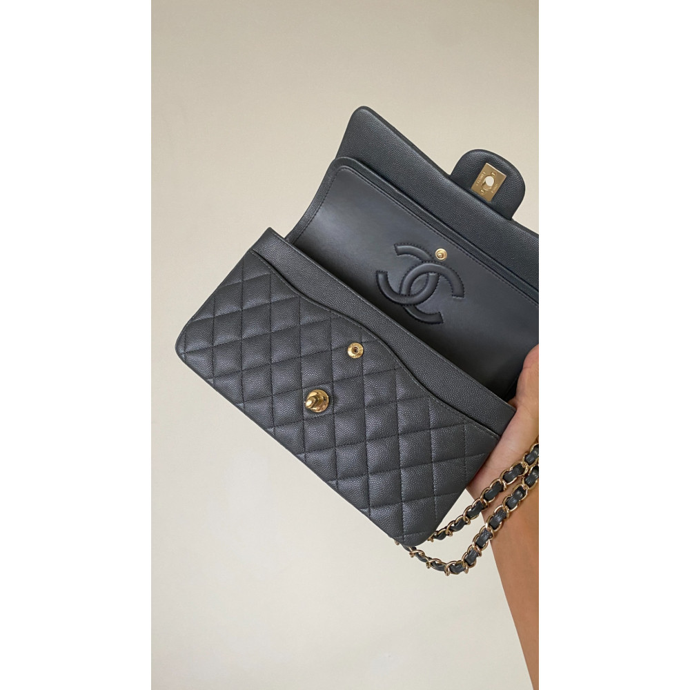 Chanel Classic Flap 25cm medium handbag!