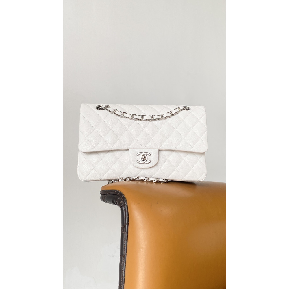 Chanel Classic Flap 25cm medium handbag!