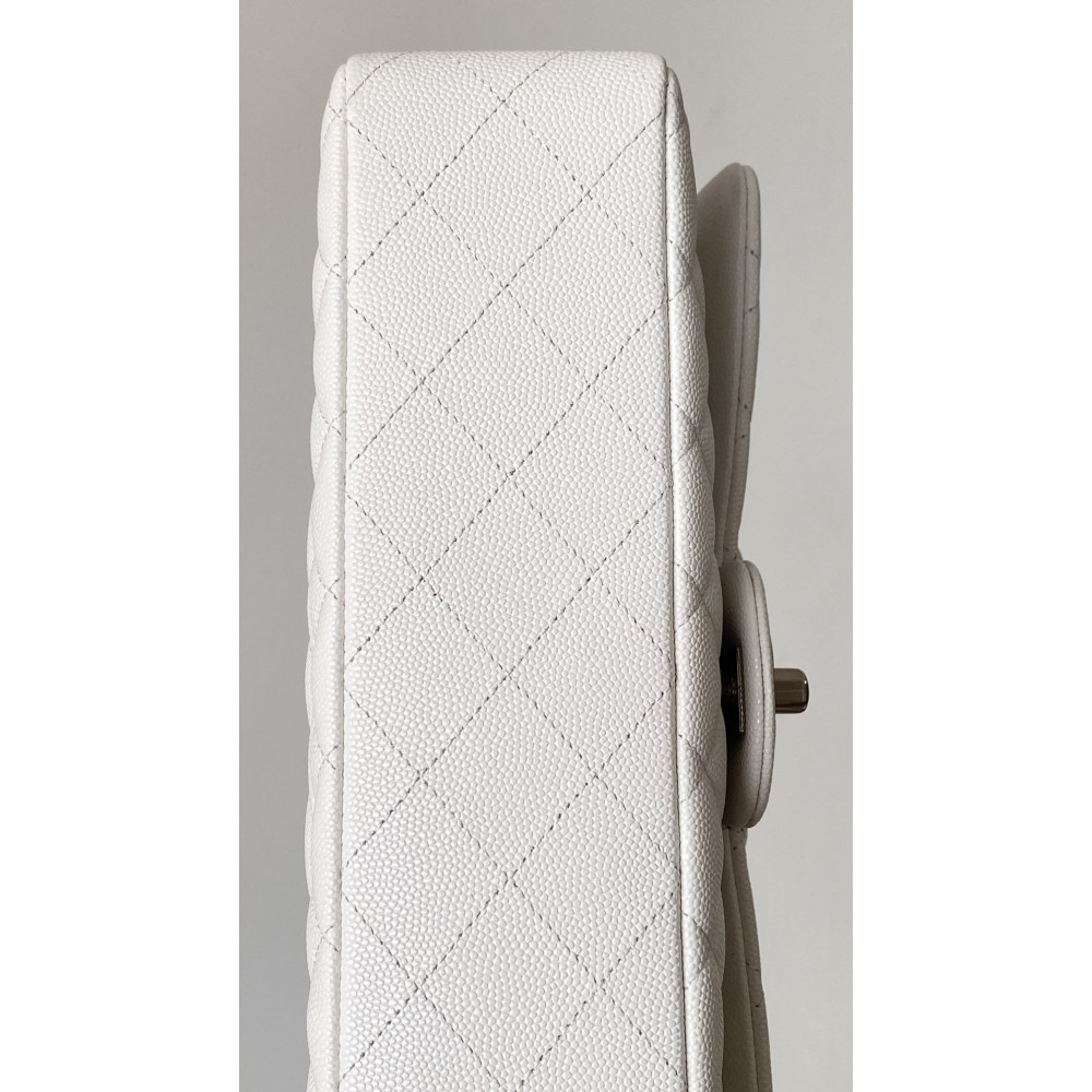 Chanel Classic Flap 25cm medium handbag!