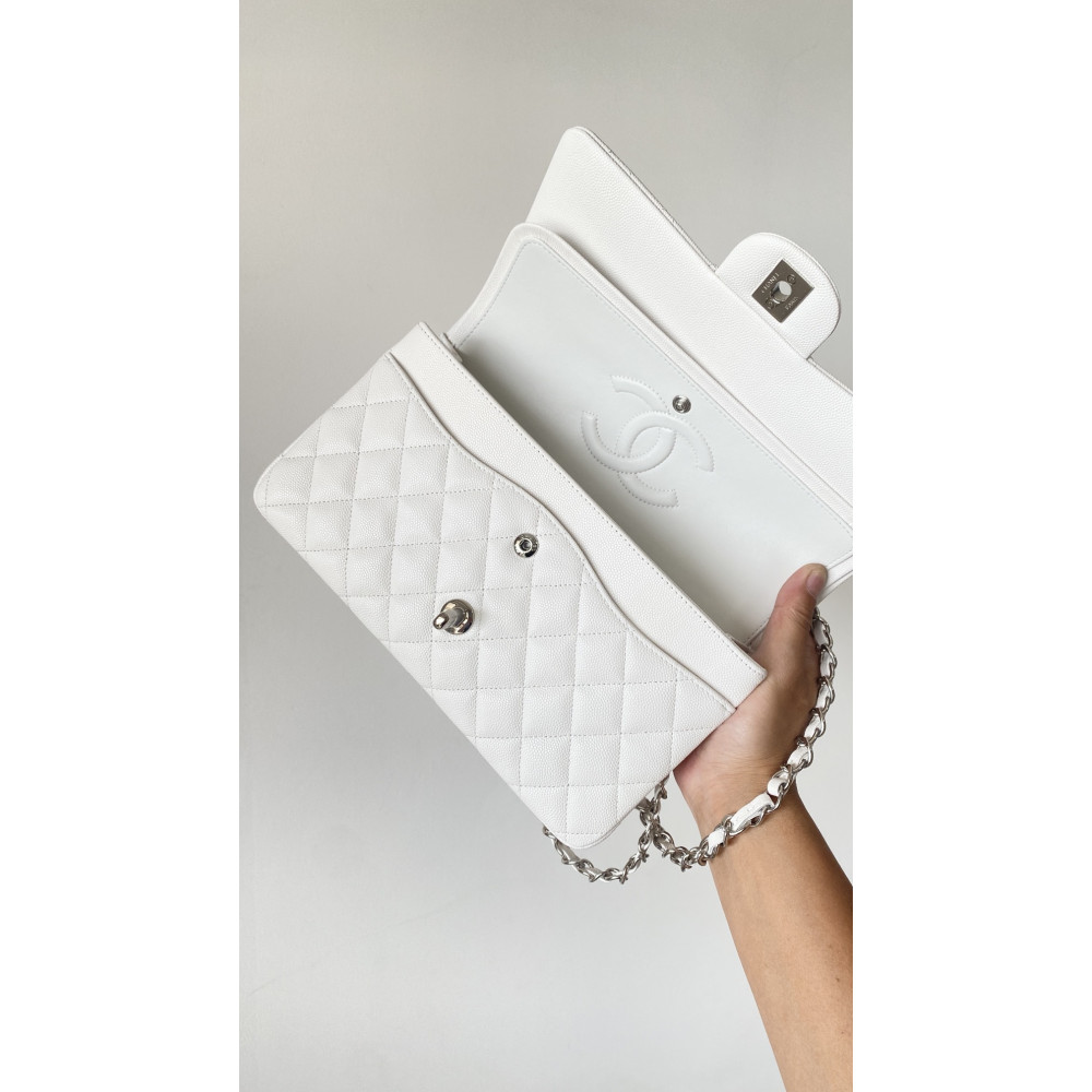 Chanel Classic Flap 25cm medium handbag!