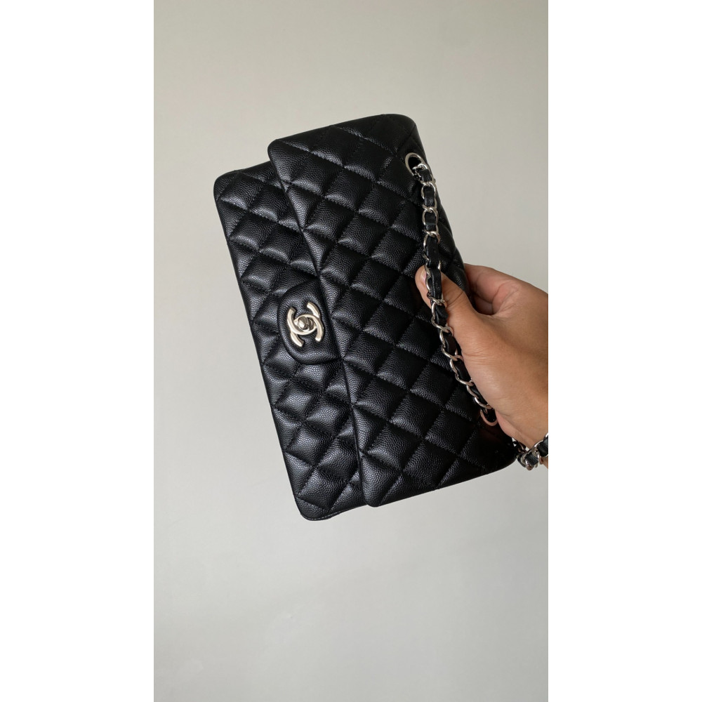 Chanel Classic Flap 25cm medium handbag!