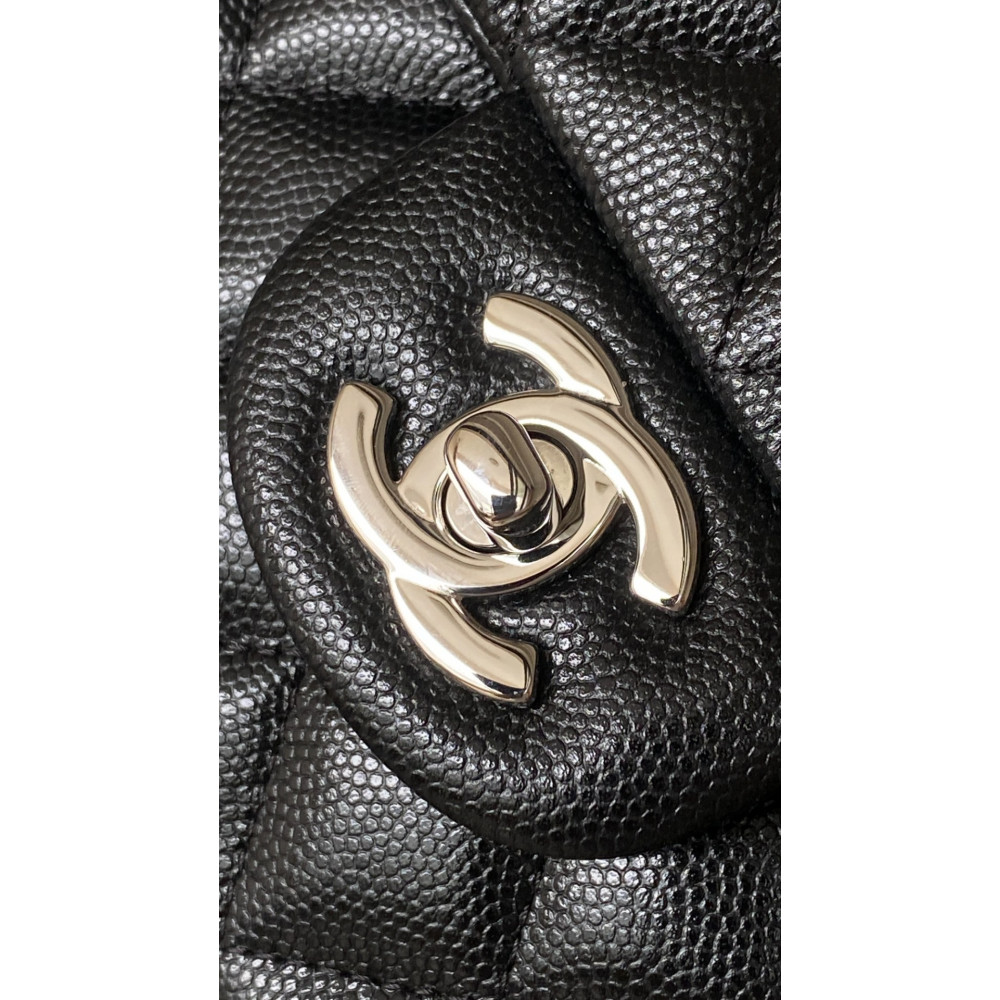 Chanel Classic Flap 25cm medium handbag!