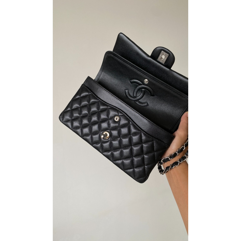 Chanel Classic Flap 25cm medium handbag!