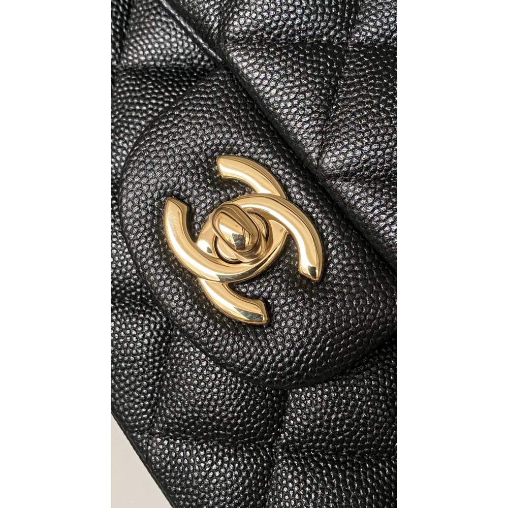 Chanel Classic Flap 25cm medium handbag!