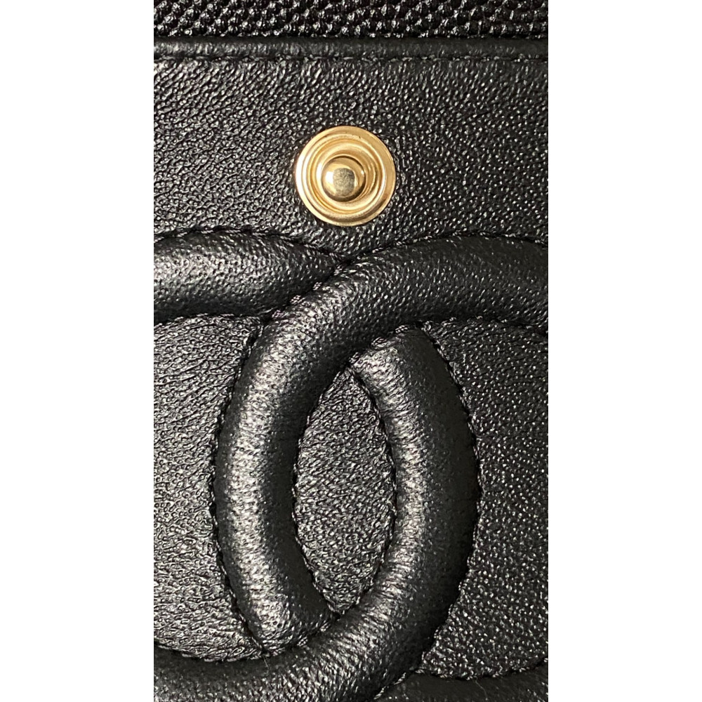 Chanel Classic Flap 25cm medium handbag!