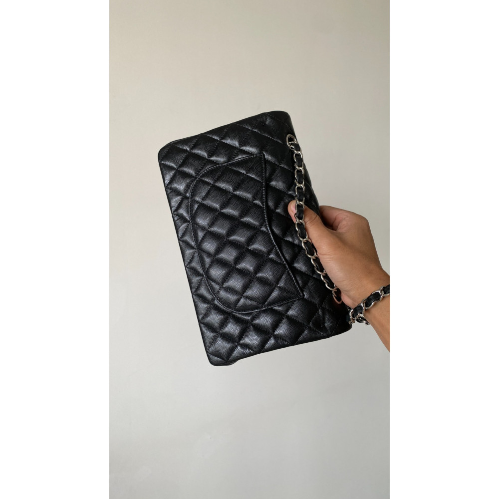 Chanel Classic Flap 25cm medium handbag!