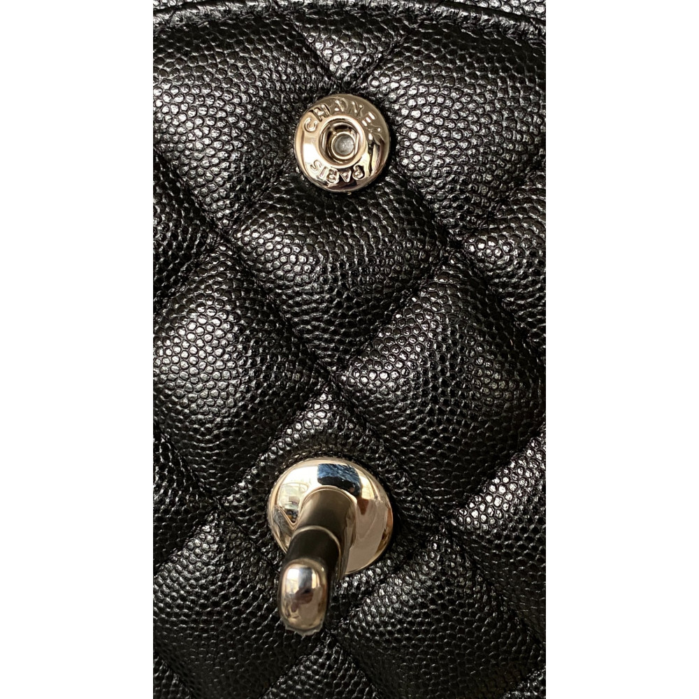 Chanel Classic Flap 25cm medium handbag!