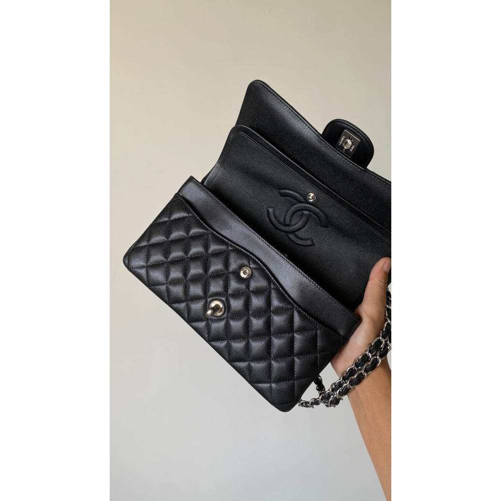 Chanel Classic Flap 25cm medium handbag!