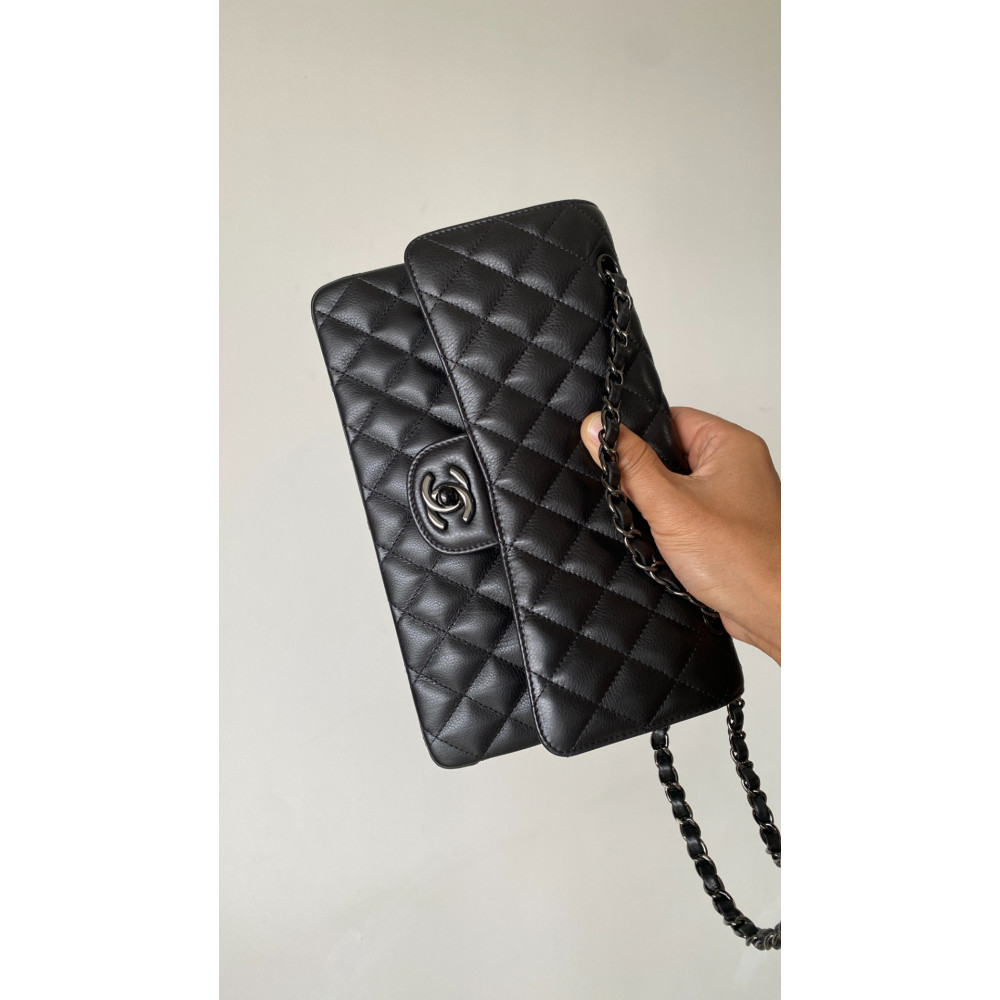 Chanel Classic Flap 25cm medium handbag!